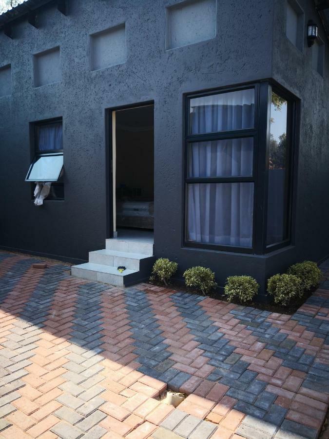Mmakgabo Boutique Lodge Бела-Бела Екстер'єр фото